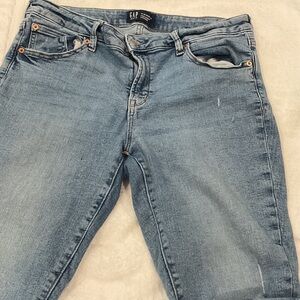 GAP Women's Light Blue Straight Leg Jeans